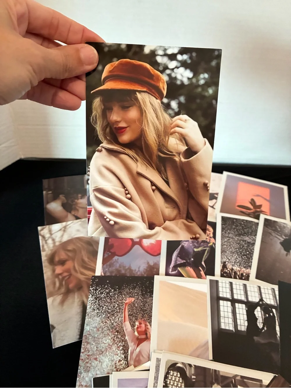 Taylor Swift Photo Print Set - Assorted Colors